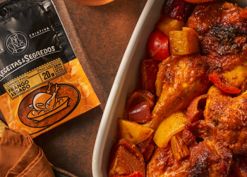 Como preparar um frango assado com mais suculência e sabor?